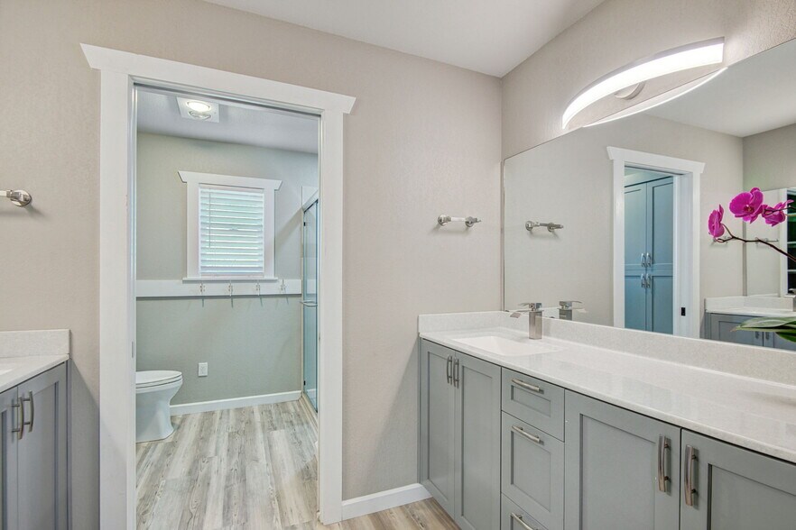 More Photos Of 4748 N 4318, Pryor Flex For Sale