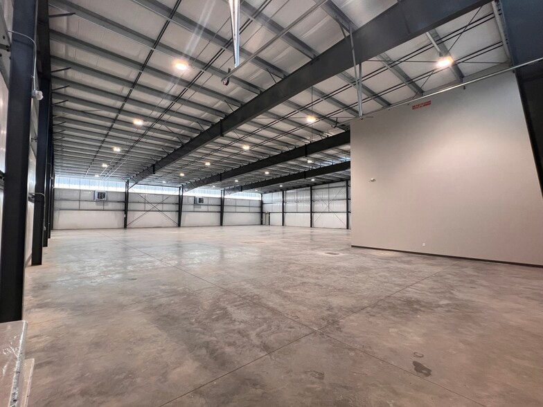 More Photos Of 123 Commerce Creek Way, Moncks Corner Warehouse For Lease
