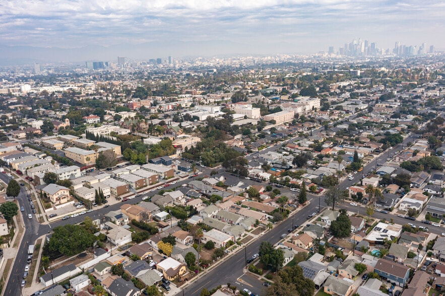 More Photos Of 3517 Montclair St, Los Angeles Apartments For Sale