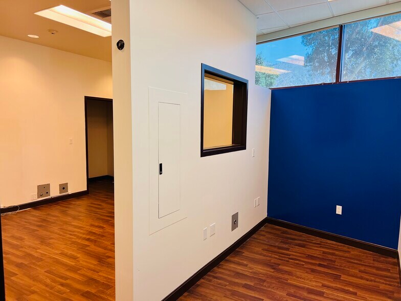 More Photos Of 2693 E Washington Blvd, Pasadena Medical For Lease