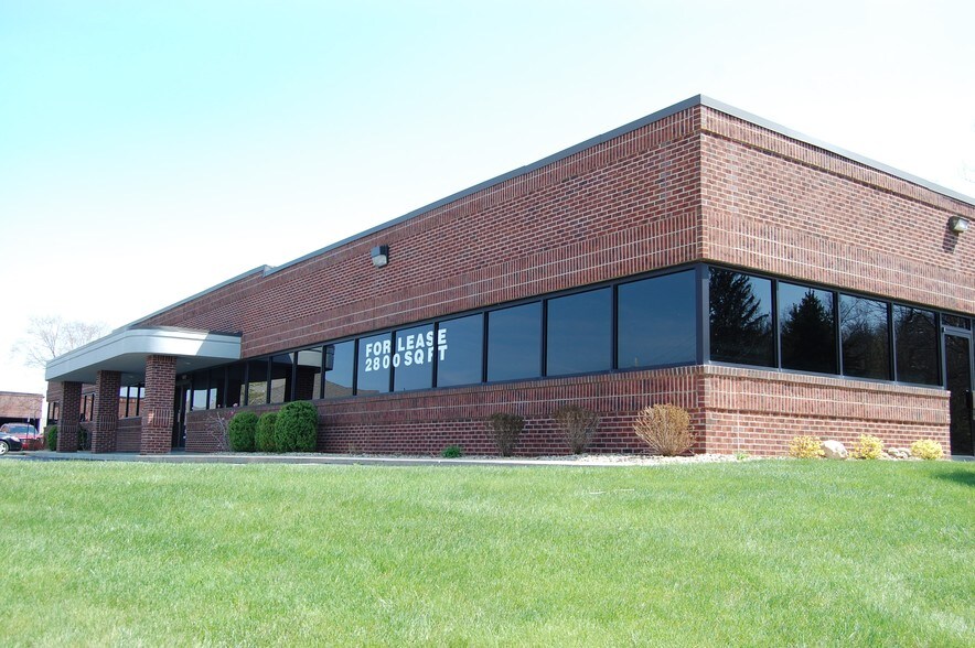More Photos Of 11411-11415 Overlook Dr, Fishers Office For Lease