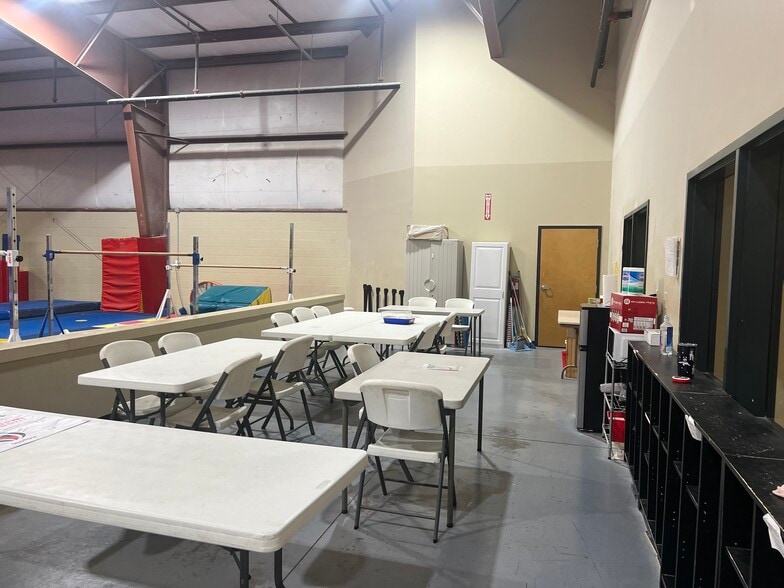 More Photos Of 145 Old Peachtree Rd, Suwanee Health Club For Sale