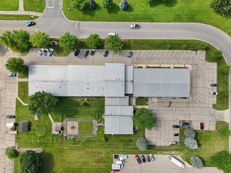 More Photos Of 1001 Arboretum Dr, Waunakee Flex For Lease