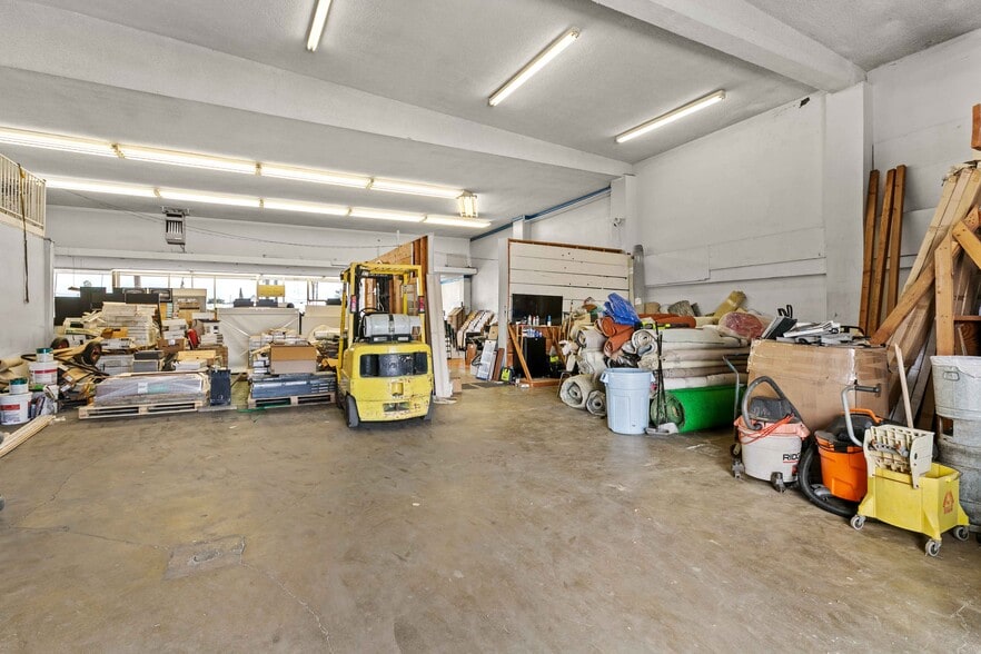 More Photos Of 979 S La Brea Ave, Inglewood Freestanding For Sale