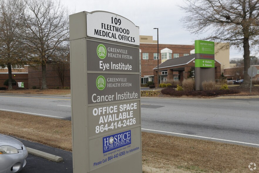 More Photos Of 109 Fleetwood Dr, Easley Office For Lease