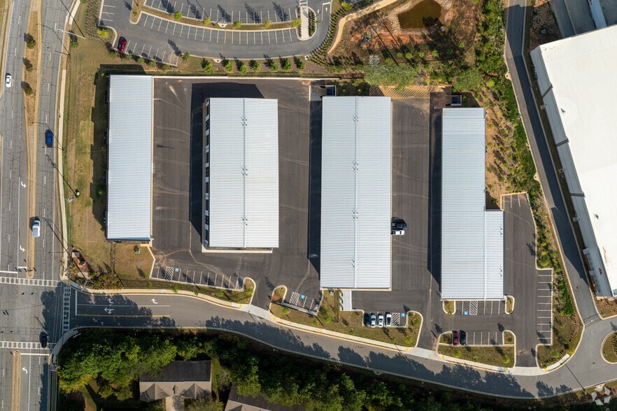 More Photos Of 4365 South Lee St, Buford Showroom For Sale