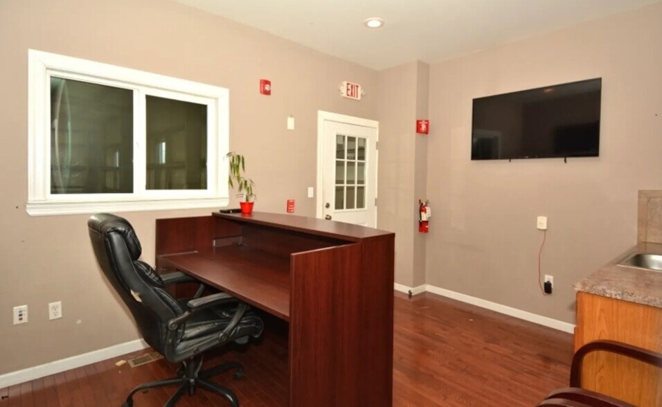 More Photos Of 90 Tyler Pl, South Plainfield Warehouse For Sale