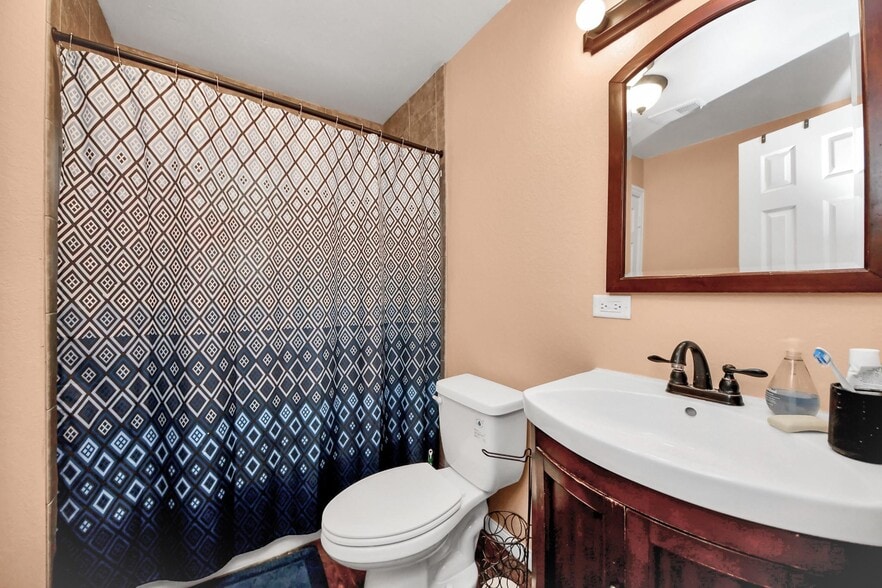 More Photos Of 2534 Garden Rd, Pearland Specialty For Sale