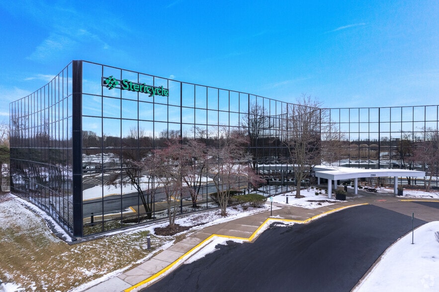 More Photos Of 2333 Waukegan Rd, Bannockburn Unknown For Lease