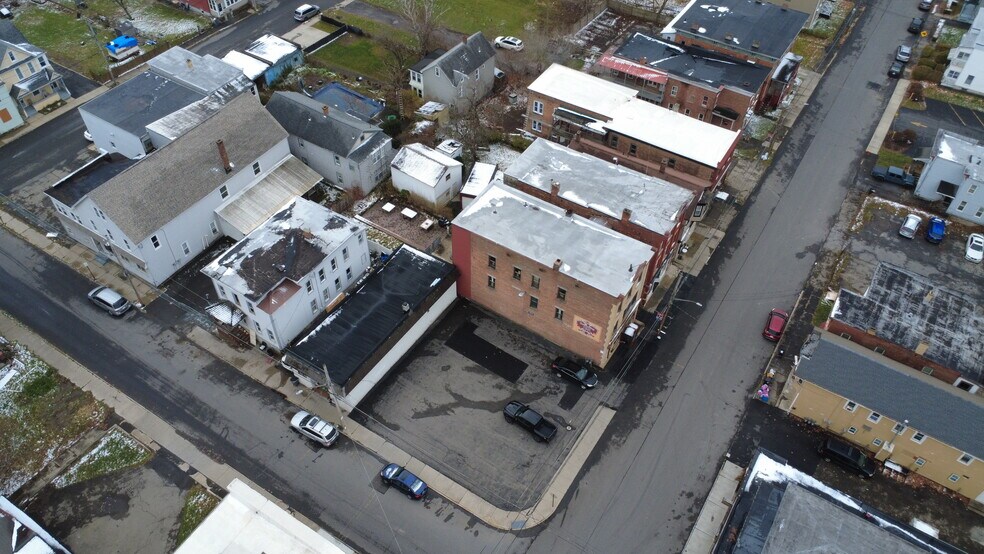 More Photos Of 38 Reid St, Amsterdam Specialty For Sale