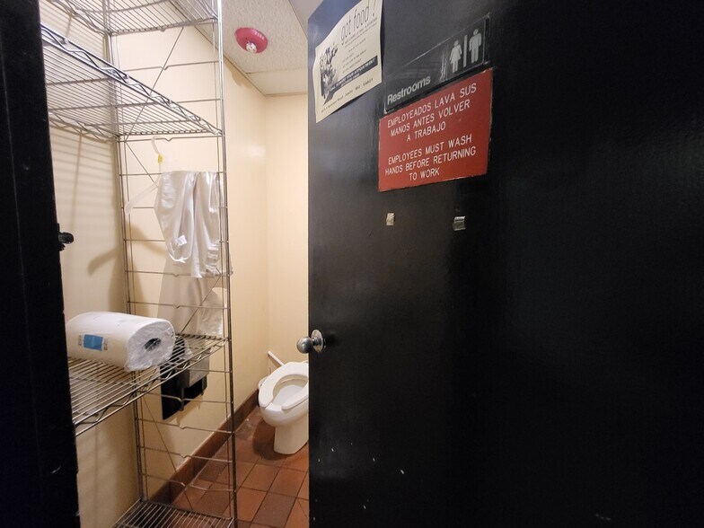 More Photos Of 3607 S Range Line Rd, Joplin Restaurant For Lease