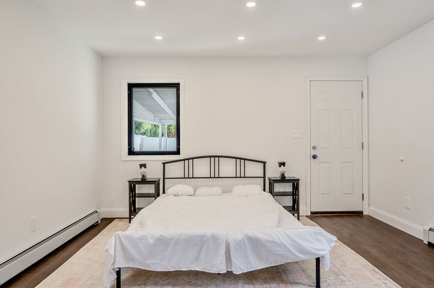 More Photos Of 776 Hempstead Ave, West Hempstead Specialty For Sale