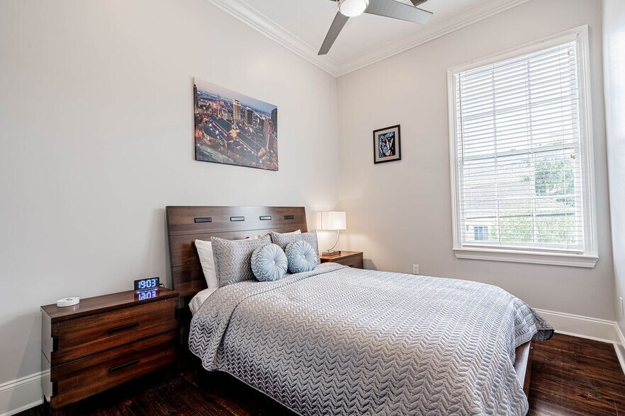 More Photos Of 1201 Baronne St, New Orleans Hotel For Sale