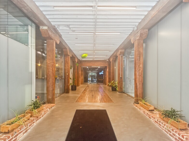 More Photos Of 1820 Lancaster St, Baltimore Coworking Space