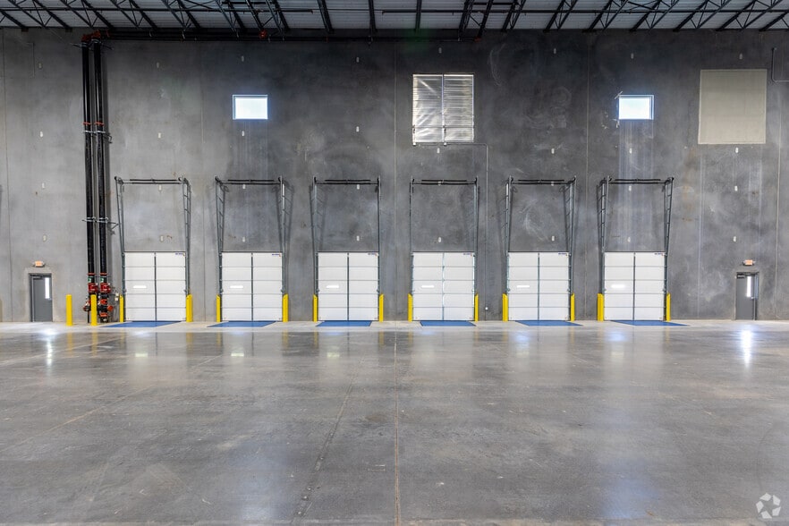 More Photos Of 134 Long Rd, Williamston Distribution For Sale