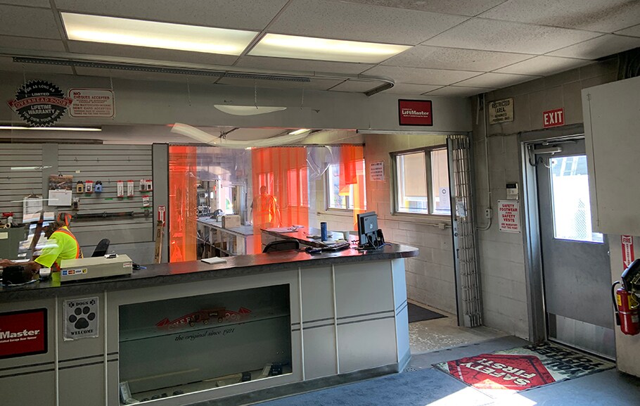 More Photos Of 470 Des Meurons Rue, Winnipeg Distribution For Sale