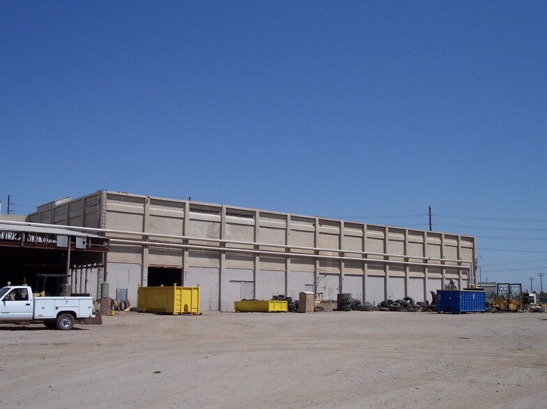 More Photos Of 360 W Commercial Ave, El Centro Warehouse For Lease