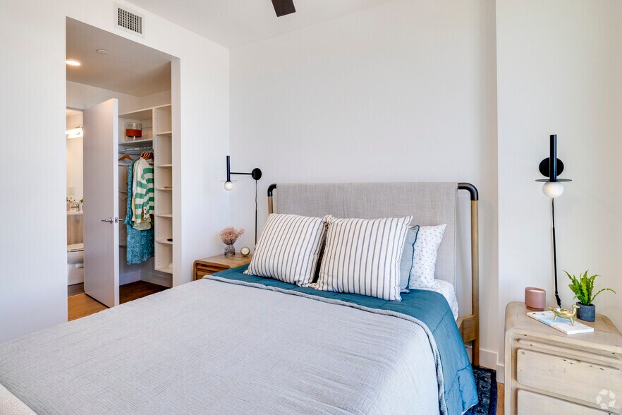 More Photos Of 817 N 6th St, Phoenix Apartments For Lease