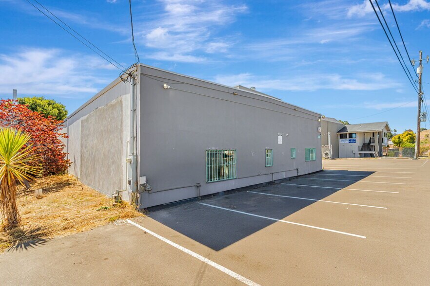 More Photos Of 3065 Carriker Ln, Soquel Warehouse For Sale