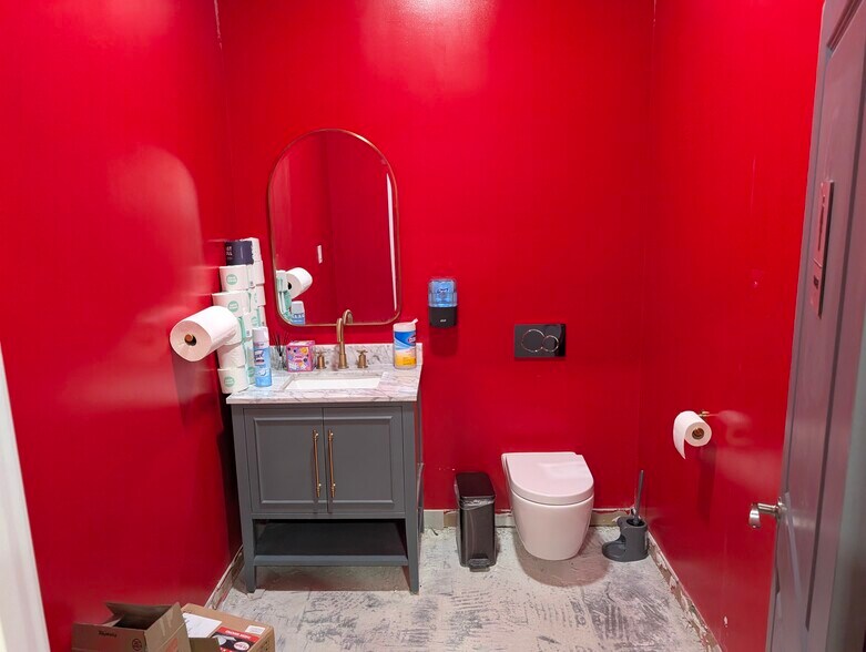 More Photos Of 1703 E Charleston Blvd, Las Vegas Freestanding For Sale