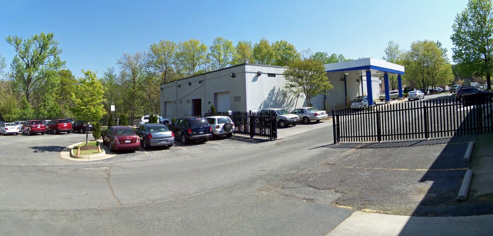 More Photos Of 7900 Hill Park Ct, Lorton Service For Lease