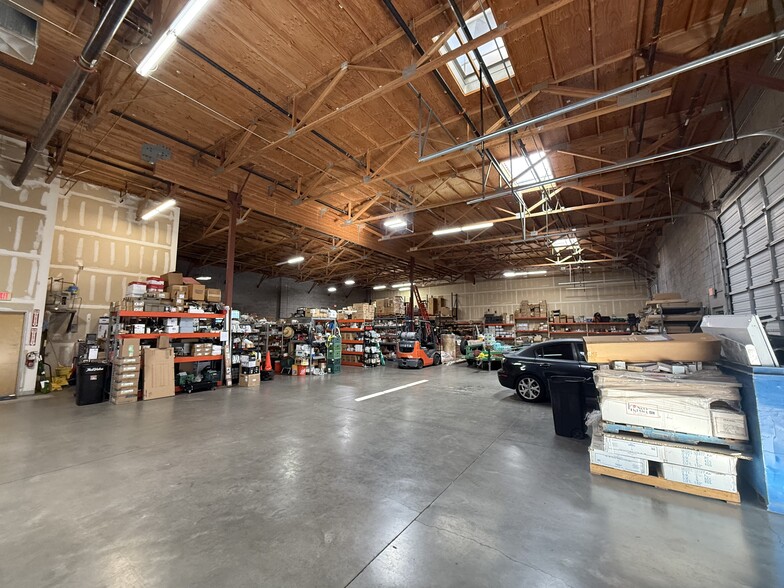 More Photos Of 20634 N 28th St, Phoenix Warehouse For Sale