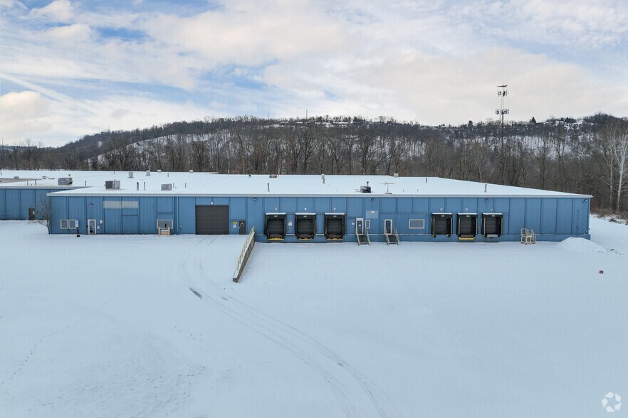 More Photos Of 1967 Eastern Ave, Verona Distribution For Lease