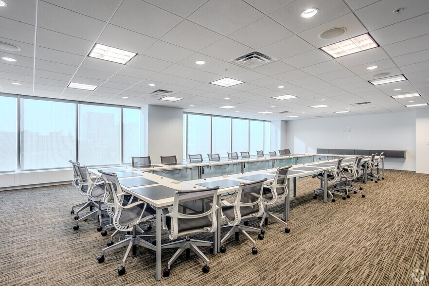 More Photos Of 180 E Broad St, Columbus Office For Lease