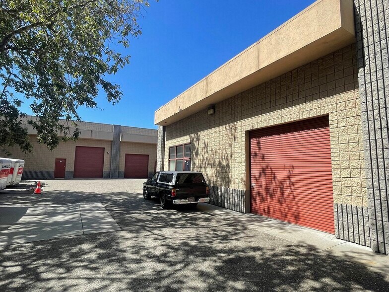 More Photos Of 219 Bonetti Dr, San Luis Obispo Warehouse For Sale
