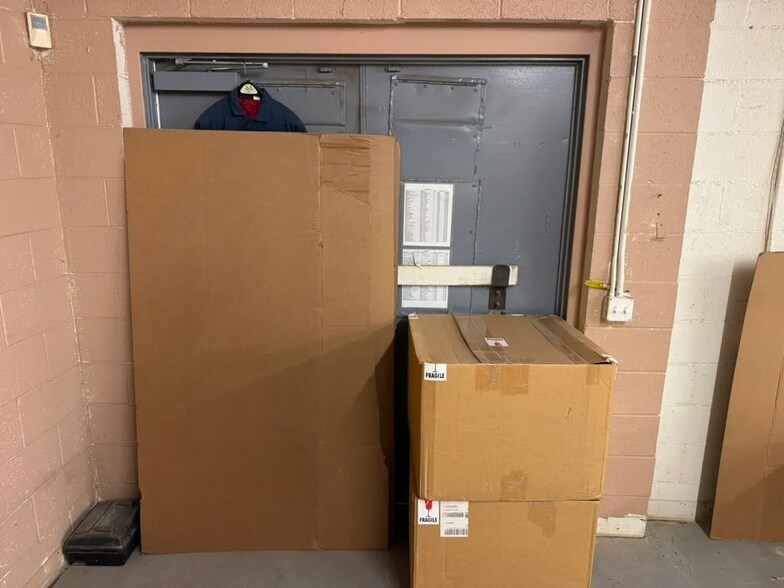 More Photos Of 1010 N Virginia Ave, Oklahoma City General Retail For Sale