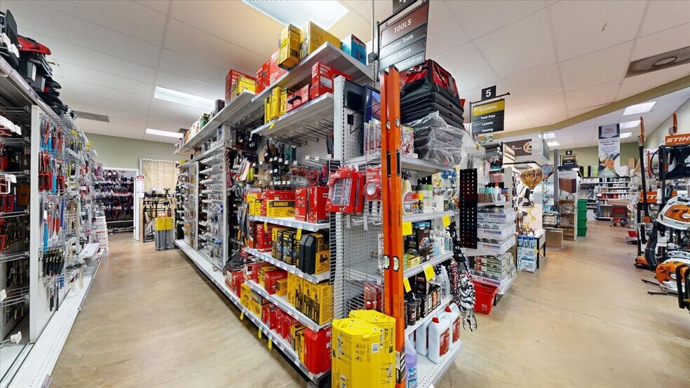 More Photos Of 113 Bo Bo Dr, Crystal Springs Freestanding For Lease