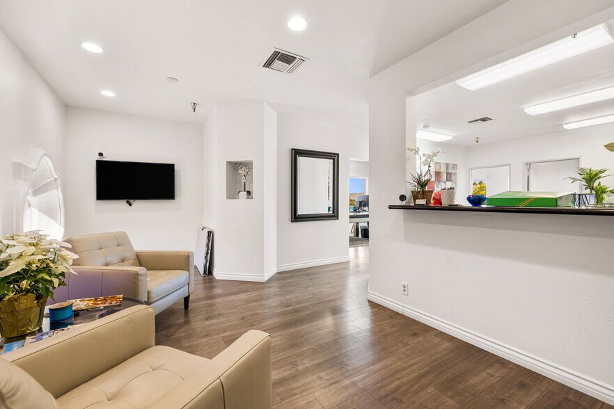 More Photos Of 73101 Highway 111, Palm Desert General Retail For Sale