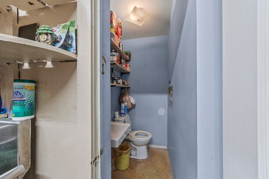 More Photos Of 225 S Sandusky Ave, Bucyrus Storefront Retail Residential For Sale