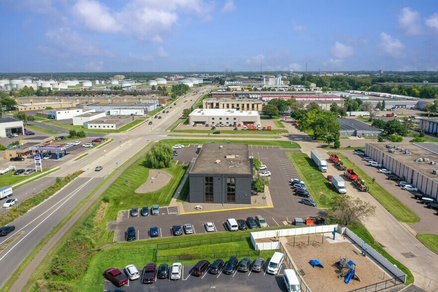 More Photos Of 2817 S Anthony Ln, Saint Anthony Office For Lease