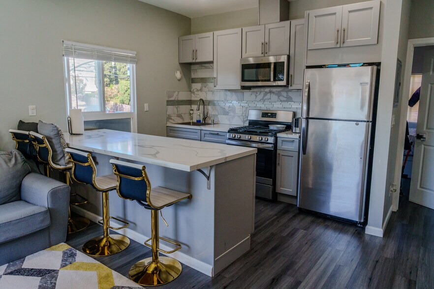 More Photos Of 3210 Harrison St, Oakland Storefront Retail Residential For Sale