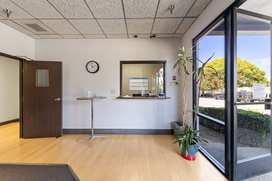 More Photos Of 1930 S Parco Ave, Ontario Industrial For Sale