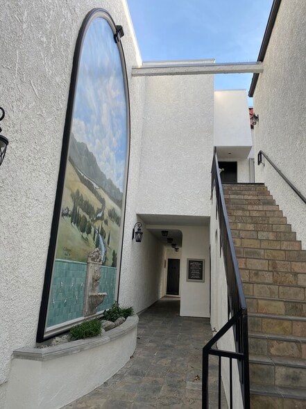 More Photos Of 1243 7th St, Santa Monica Medical For Lease