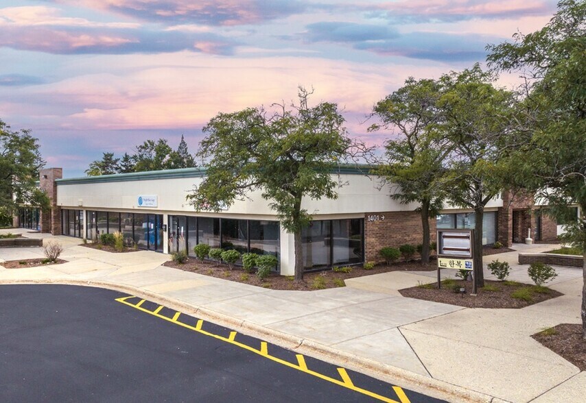 More Photos Of 1397-1501 W Dundee Rd, Buffalo Grove Freestanding For Lease