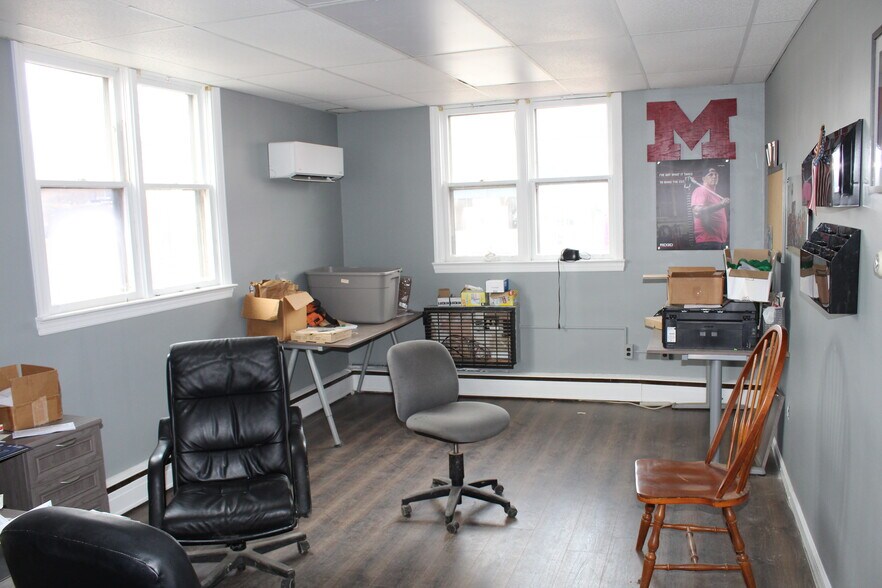 More Photos Of 5112 Umbria St, Philadelphia Light Manufacturing For Lease