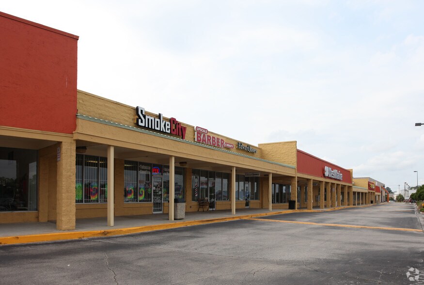 More Photos Of 291-311 Blanding Blvd, Orange Park General Retail For Lease