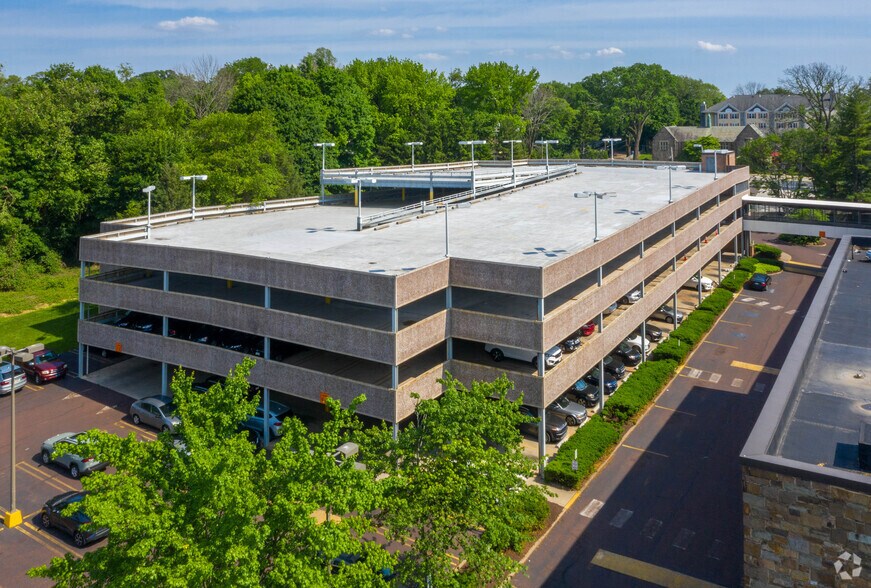 More Photos Of 500 Old York Rd, Jenkintown Medical For Lease