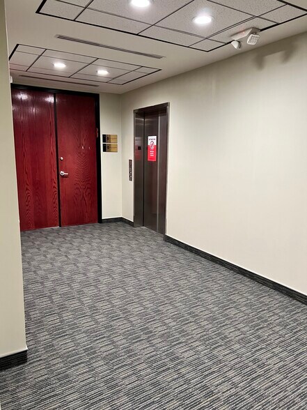 Primary Photo Of 14925-14945 Ventura Blvd, Sherman Oaks Office For Lease