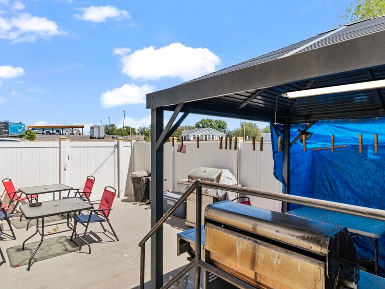 More Photos Of 1015 Chestnut St, Carlin Convenience Store For Sale