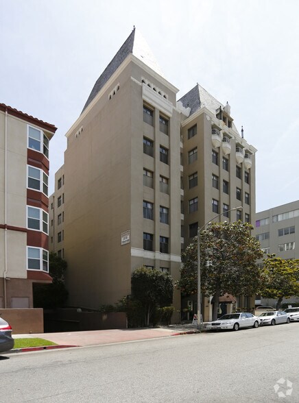 More Photos Of 634 S Gramercy Pl, Los Angeles Coworking Space