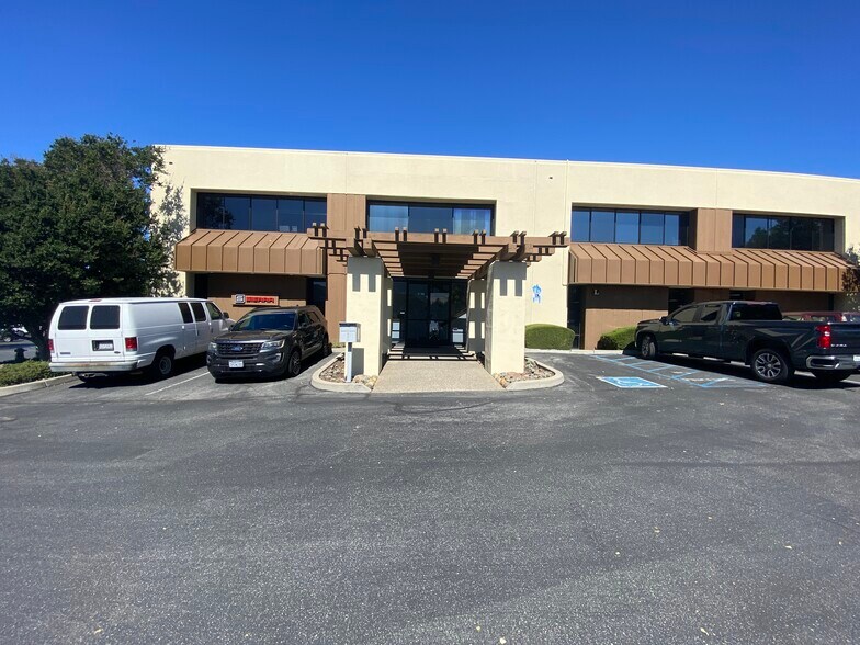 More Photos Of 5 Harris Ct, Monterey Research And Development For Lease
