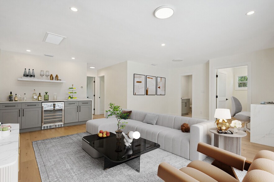 More Photos Of 2655 Bay St, Sarasota Apartments For Sale