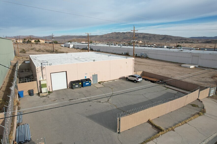Primary Photo Of 200 Eastgate Rd, Barstow Warehouse For Lease