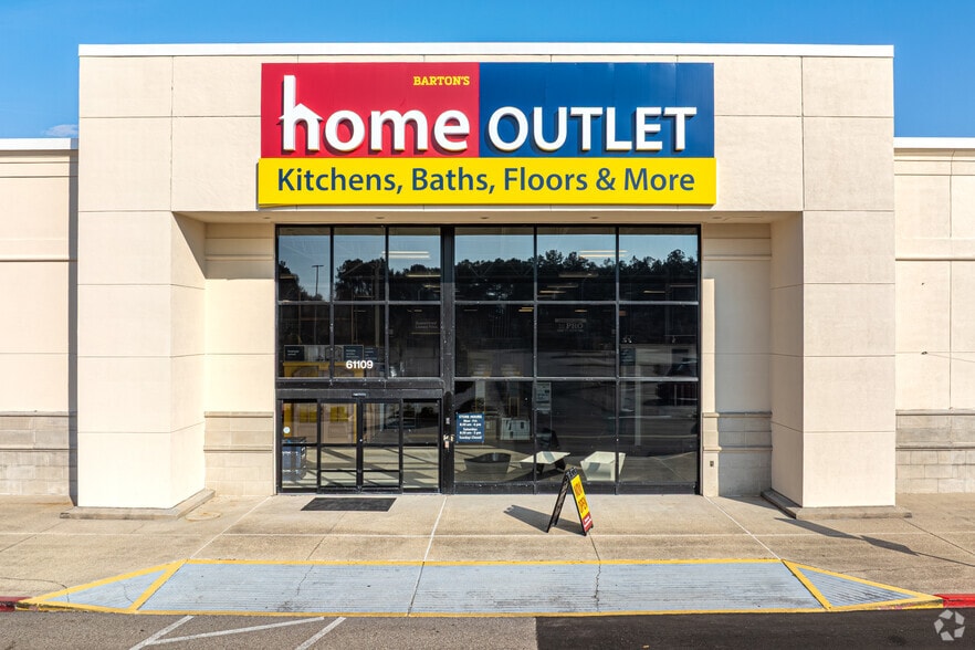 More Photos Of 61101-61125 Airport Rd, Slidell Unknown For Lease