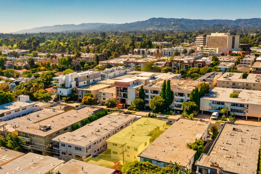 More Photos Of 11938 Dorothy St, Los Angeles Apartments For Sale