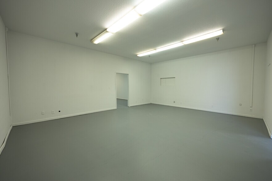 More Photos Of 1400 N C St, Sacramento Warehouse For Lease